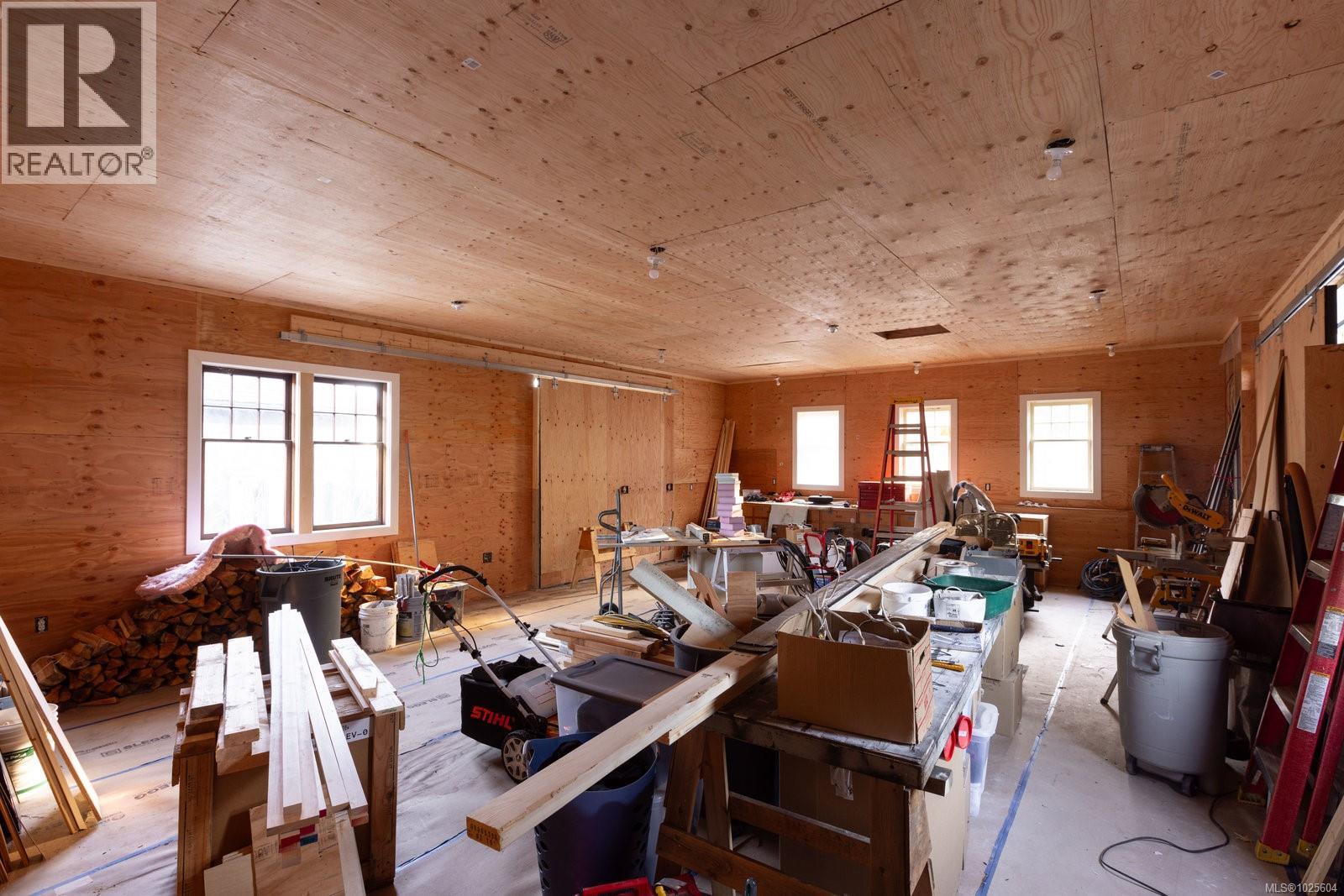  735 Arden Road, Metchosin