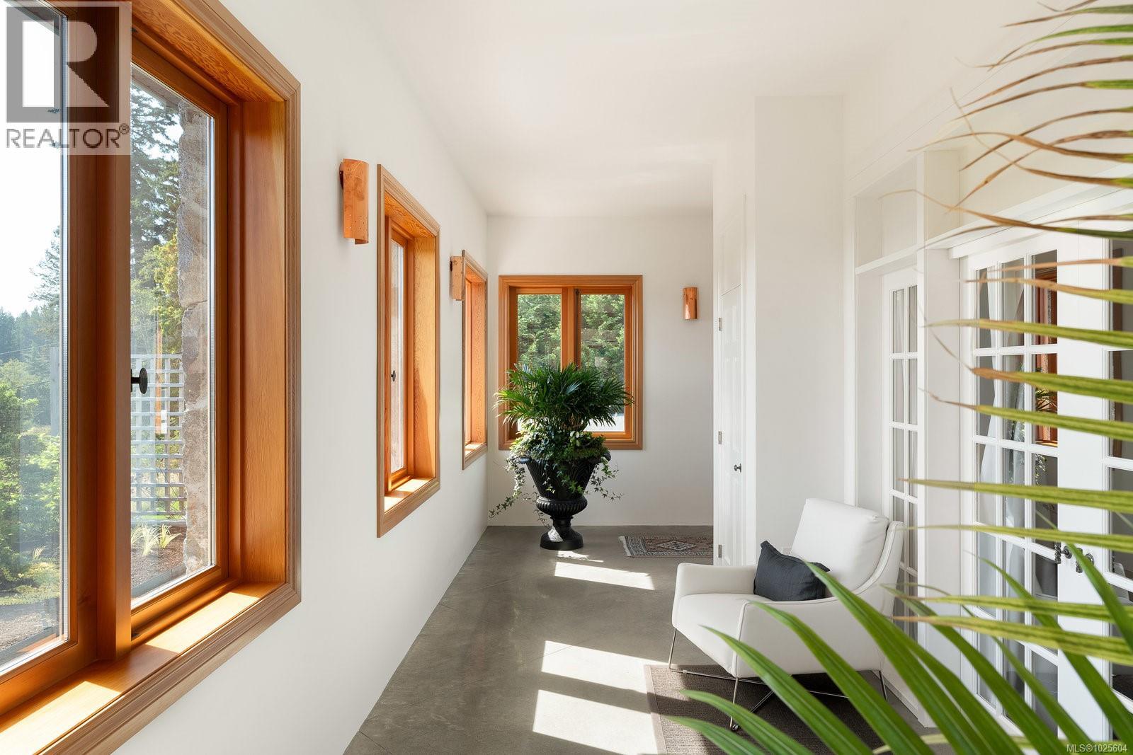  735 Arden Road, Metchosin