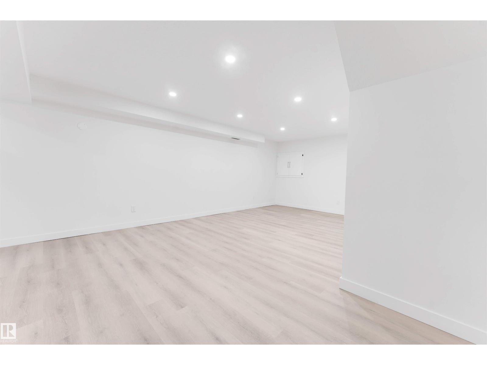 14511 21 st. NW, Edmonton