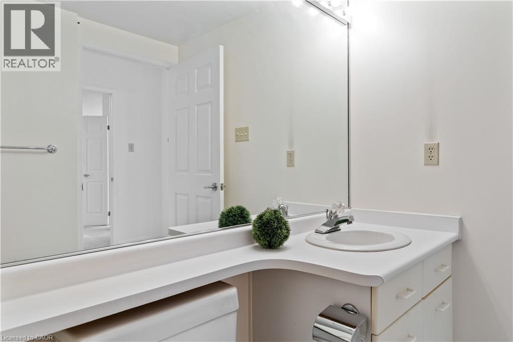430 PEARL Street Unit# 410, Burlington, Ontario, L7R4J8 — Photo 3