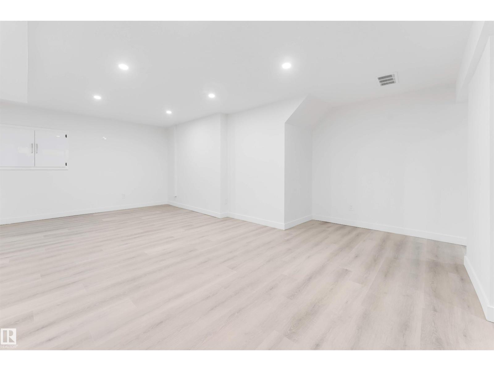 14511 21 st. NW, Edmonton