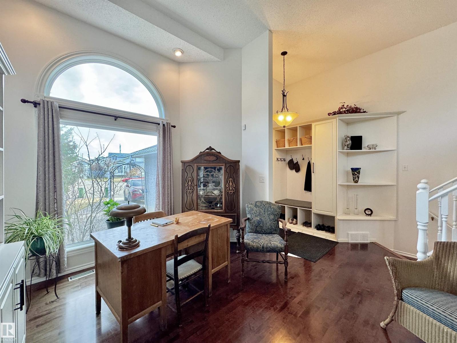 3772 30 ST NW, Edmonton