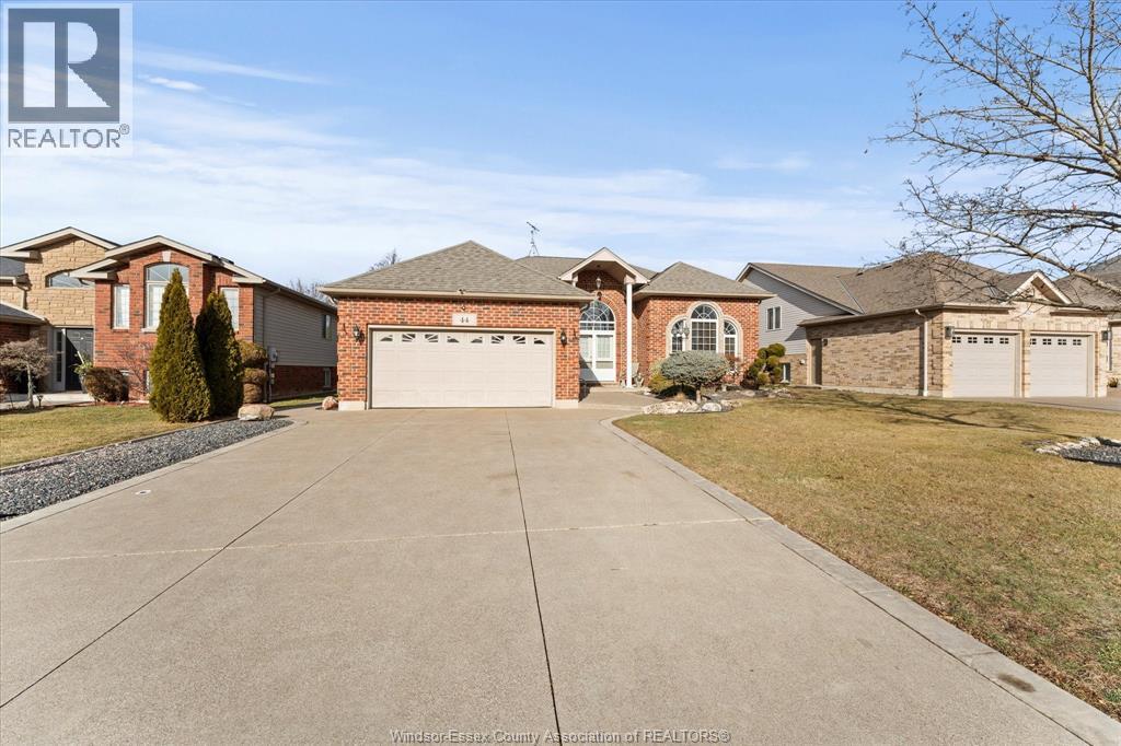 44 Whelan - Photo 3 of 42, Amherstburg, Ontario