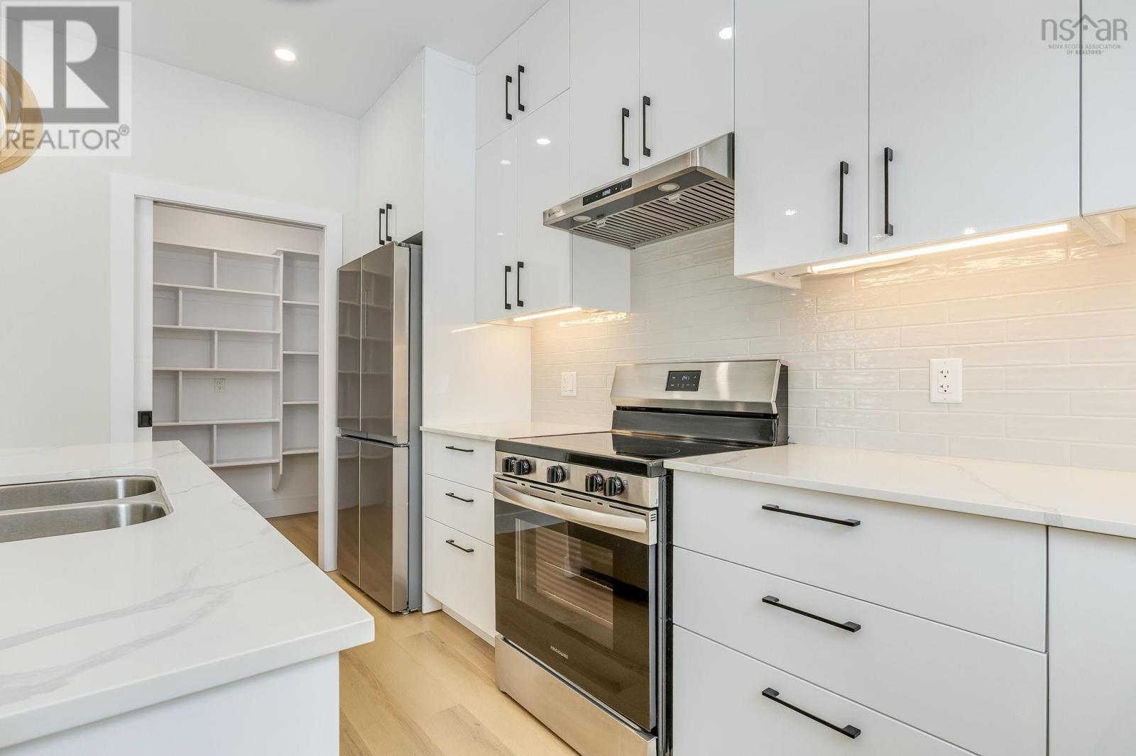 Property 23 of 50 of 855 Highway 2