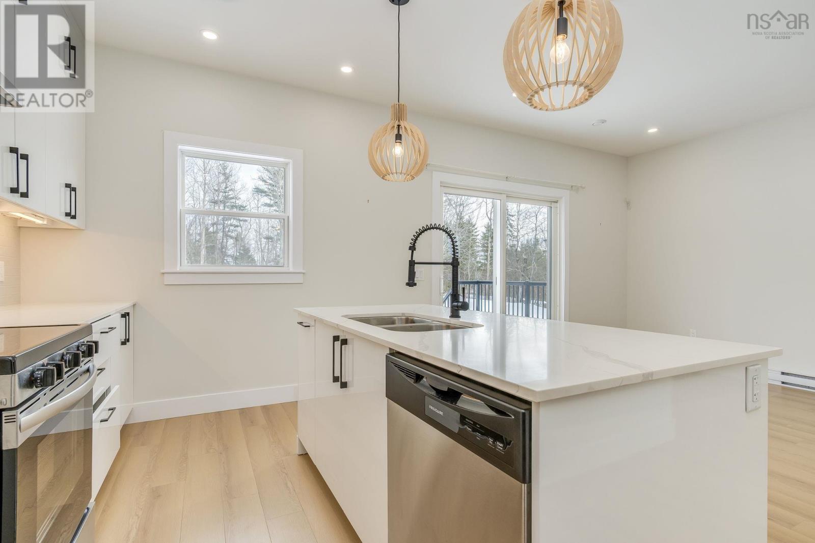 Property 25 of 50 of 855 Highway 2