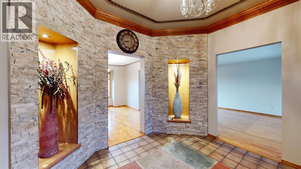 610 Ross Glen Drive SE - Photo 4 of 50, Medicine Hat, Alberta