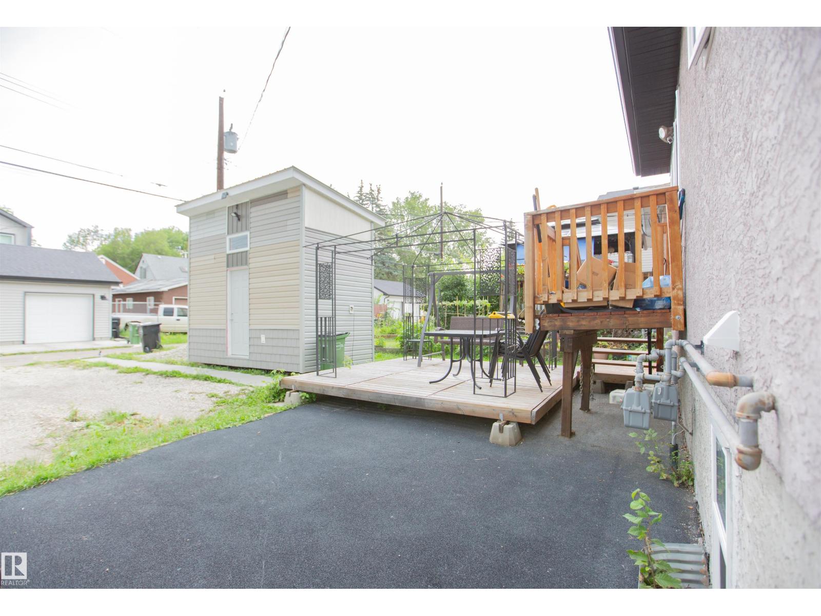 12026 91 Street NW - Photo 25