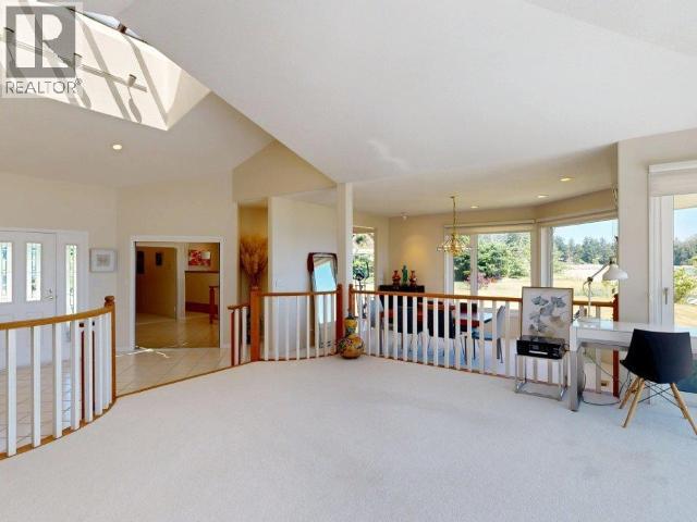 10219 DOUGLAS BAY ROAD, Powell River