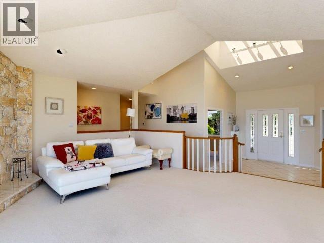 10219 DOUGLAS BAY ROAD, Powell River