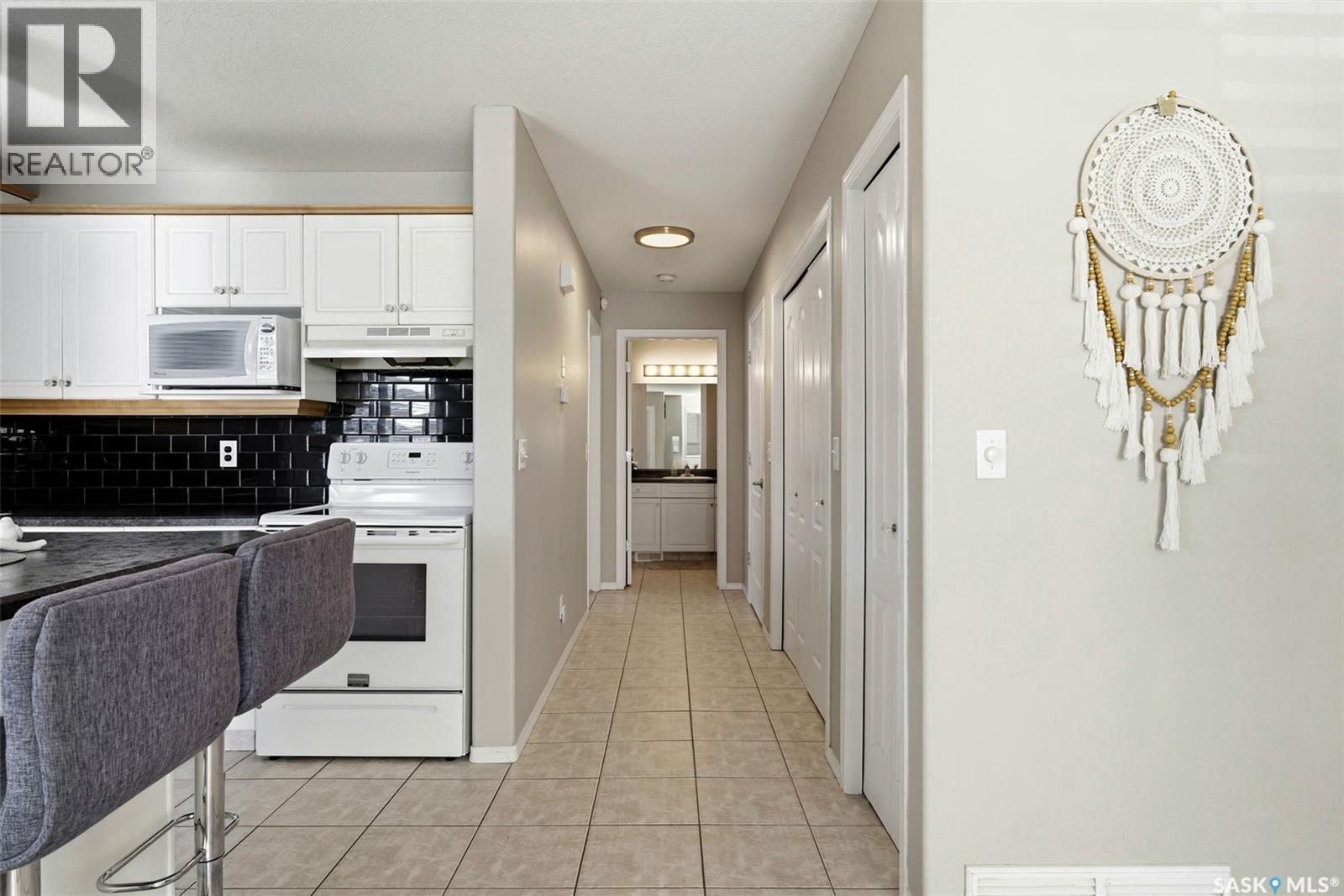 Single Family House for Sale in  BUCKINGHAM DRIVE E Regina 