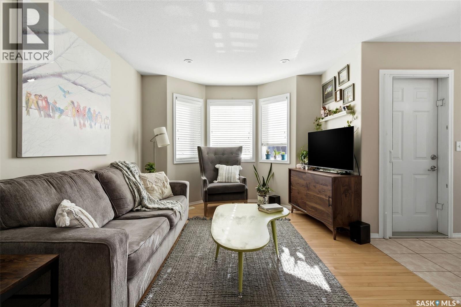 Single Family House for Sale in  BUCKINGHAM DRIVE E Regina 