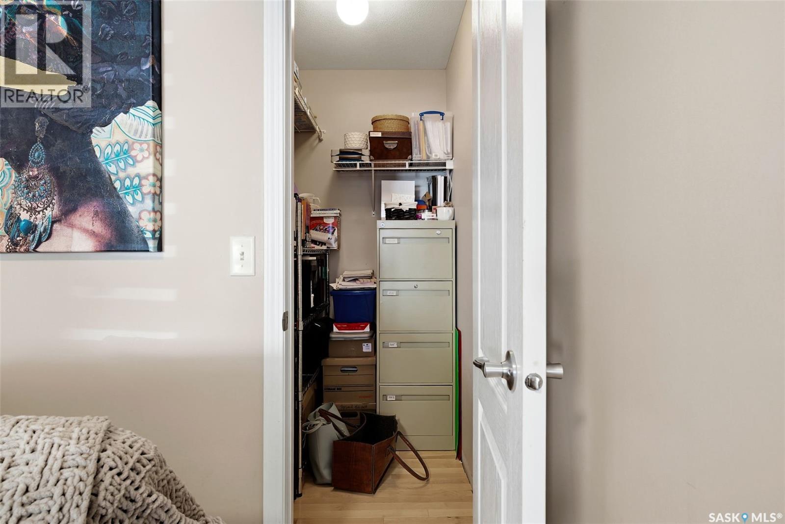 Single Family House for Sale in  BUCKINGHAM DRIVE E Regina 