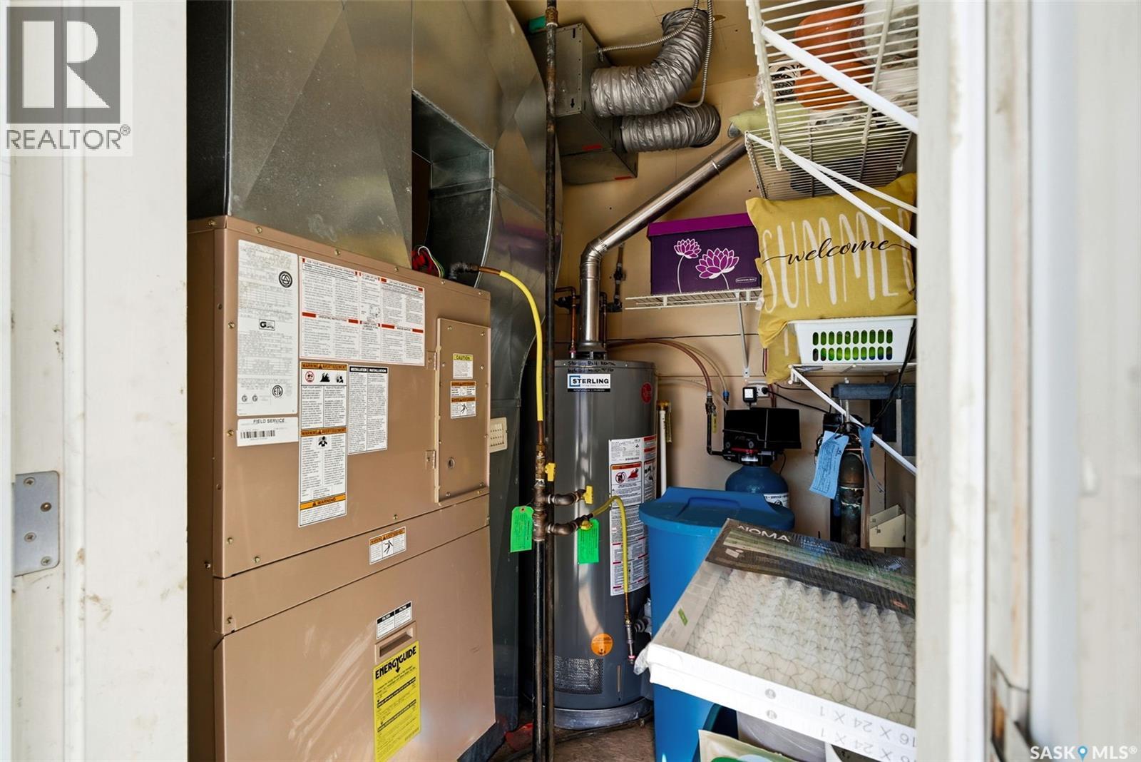 Single Family House for Sale in  BUCKINGHAM DRIVE E Regina 