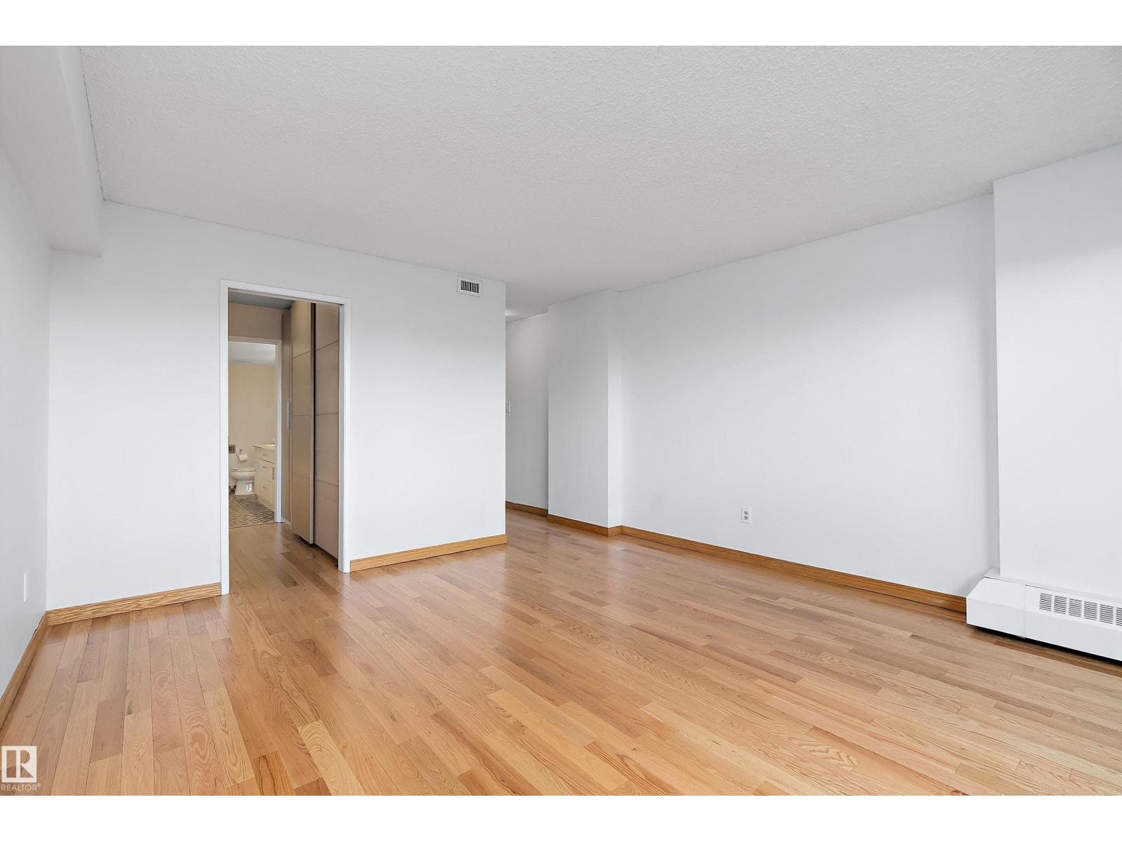 #203 9929 SASKATCHEWAN DR NW, Edmonton