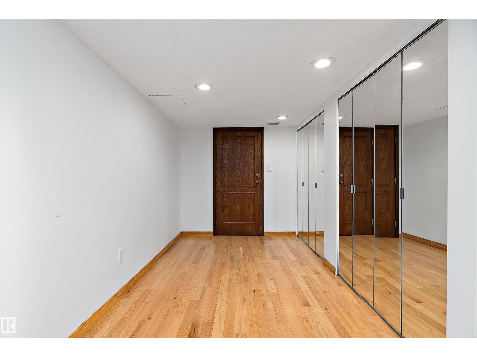 #203 9929 SASKATCHEWAN DR NW, Edmonton