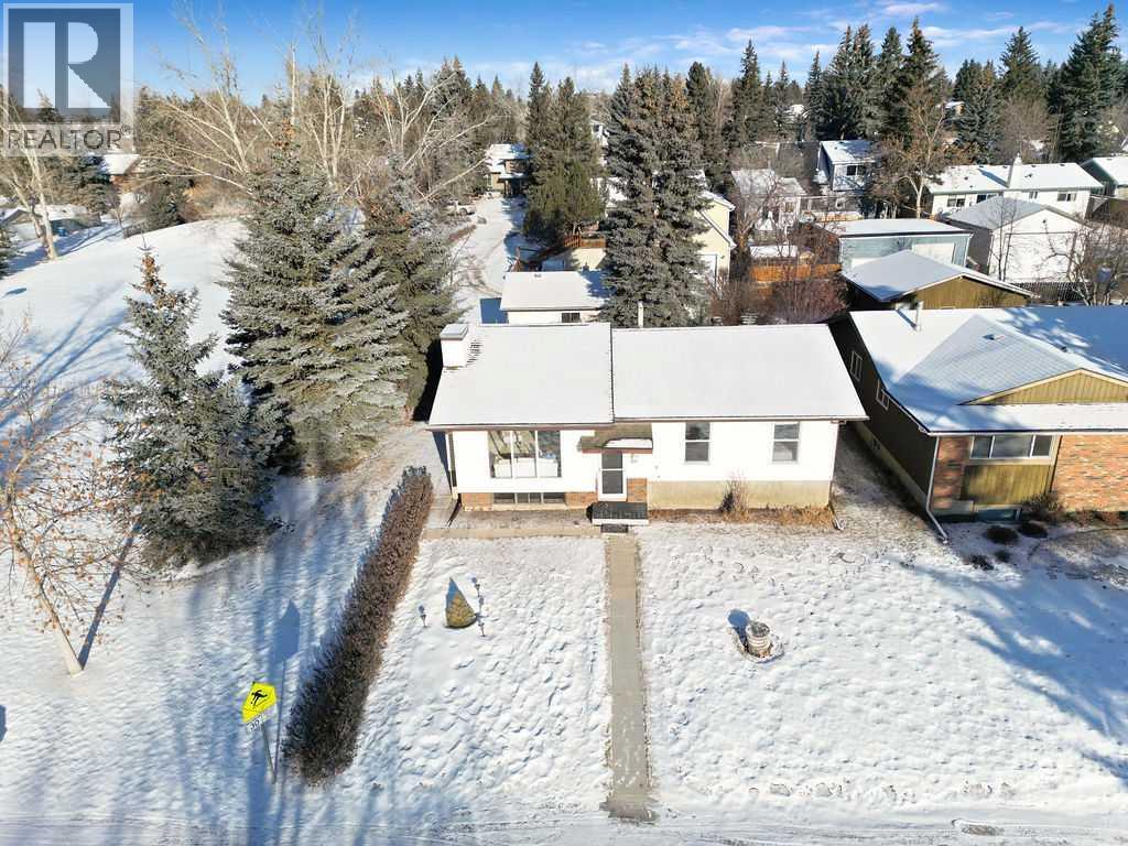 Single Family House Bungalow for Sale in  Lock Crescent Rosemont Okotoks 