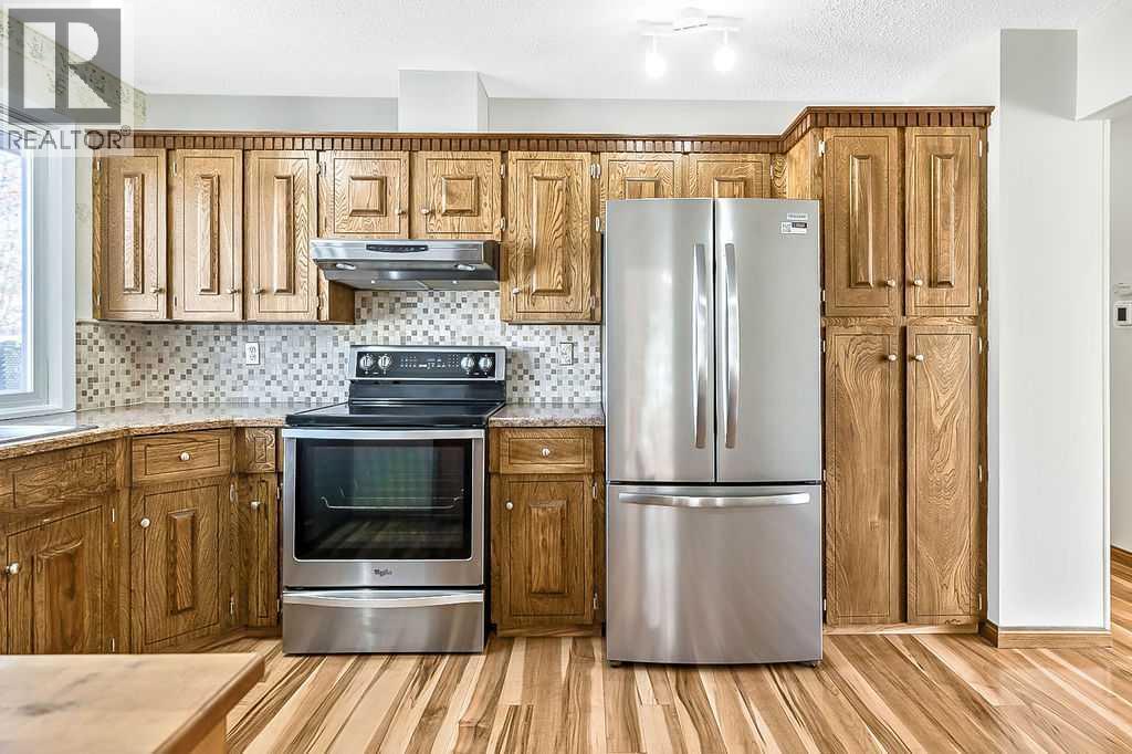 Single Family House Bungalow for Sale in  Lock Crescent Rosemont Okotoks 