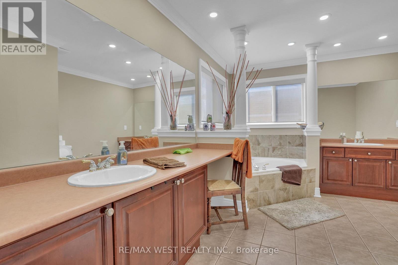 173 PRINCE WILLIAM WAY - 9