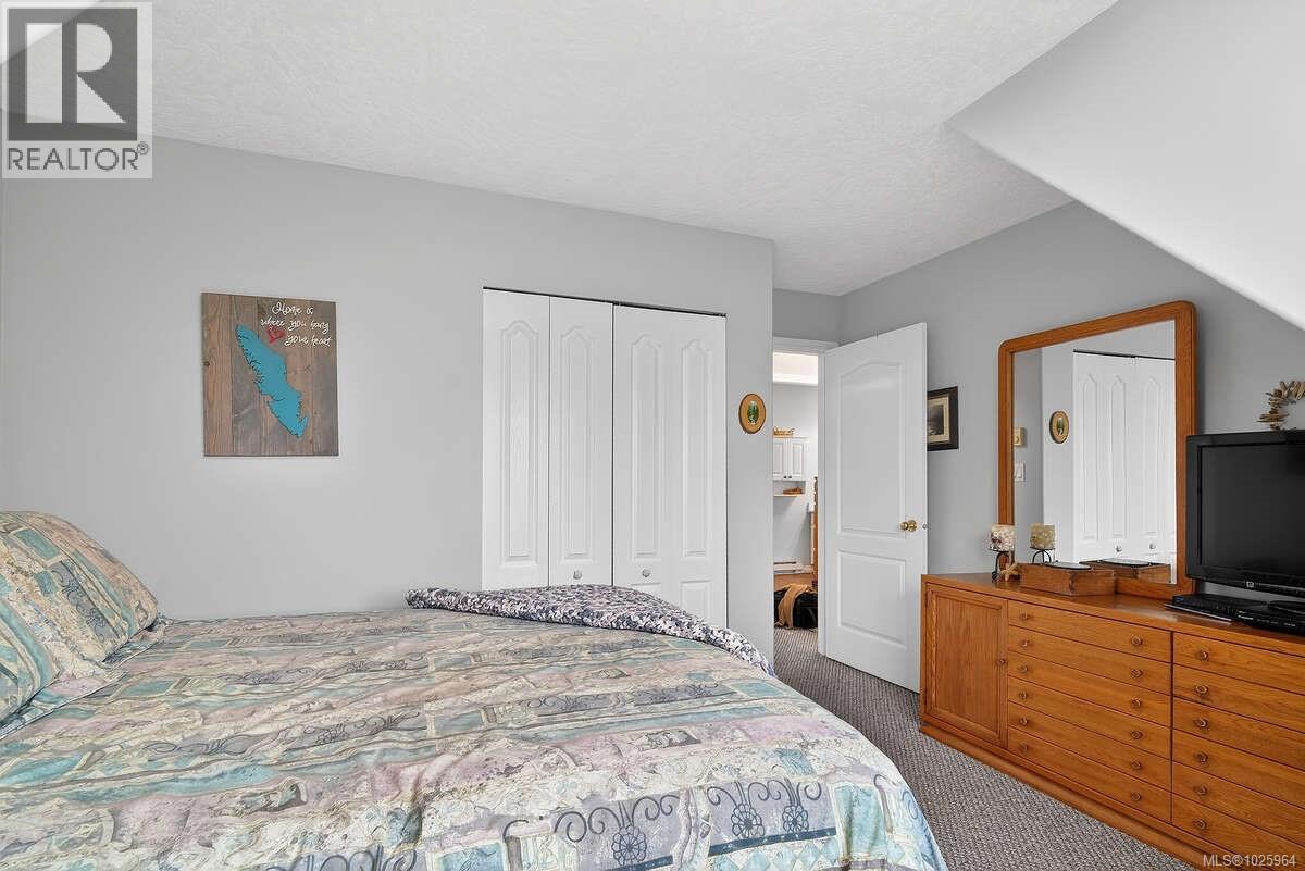 1136 Corcan Rd, Qualicum Beach