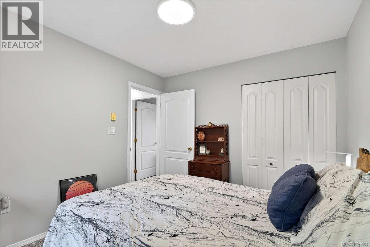 1136 Corcan Rd, Qualicum Beach