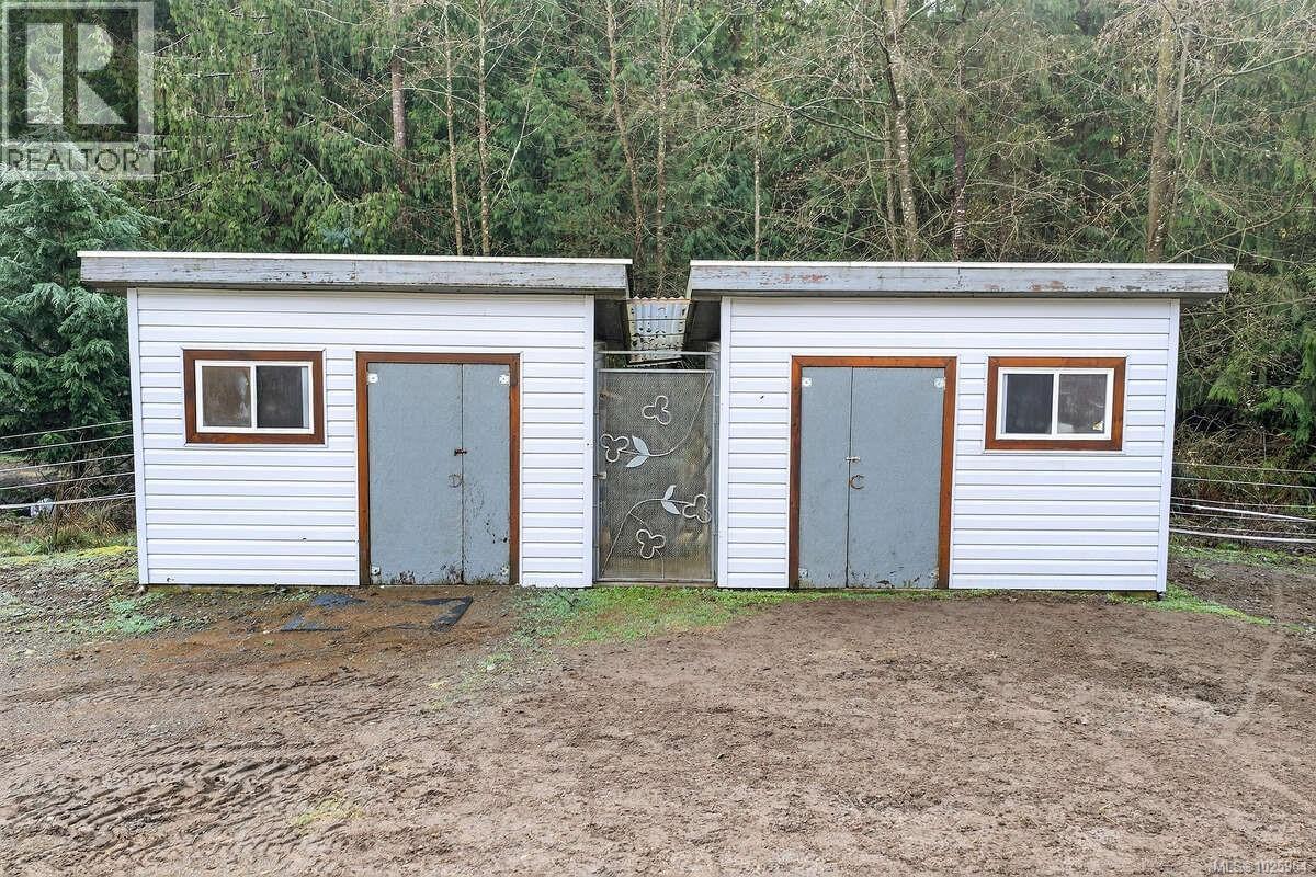 1136 Corcan Rd, Qualicum Beach