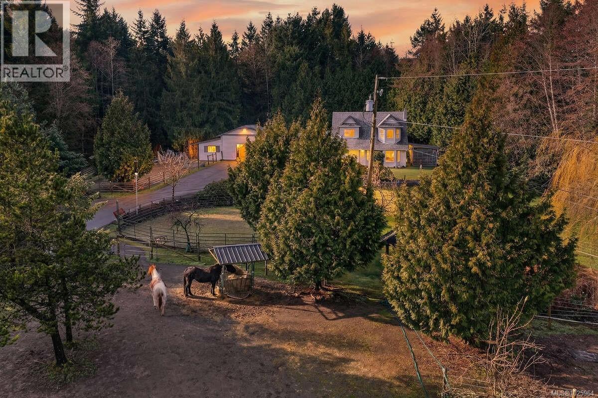 1136 Corcan Rd, Qualicum Beach