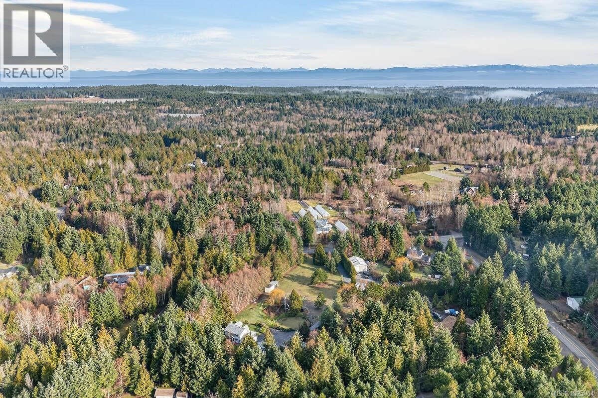 1136 Corcan Rd, Qualicum Beach