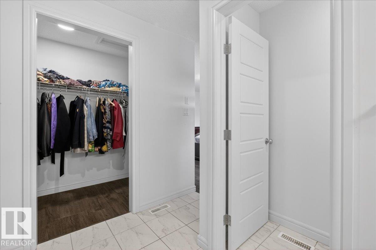 13072 211 ST NW NW, Edmonton