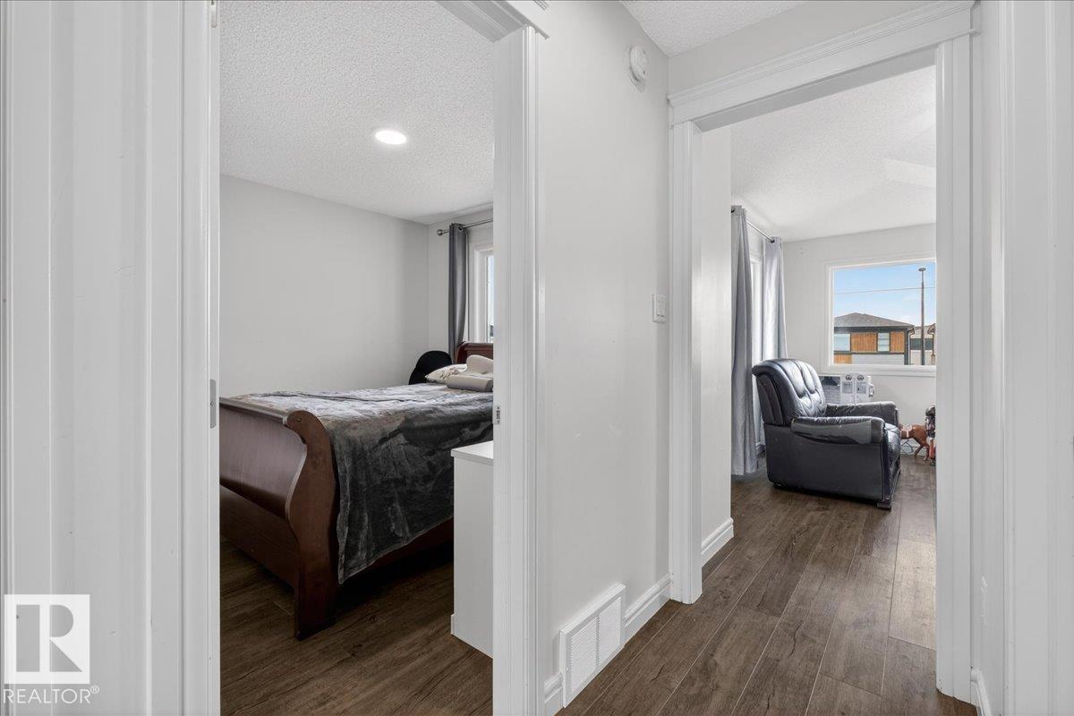 13072 211 ST NW NW, Edmonton