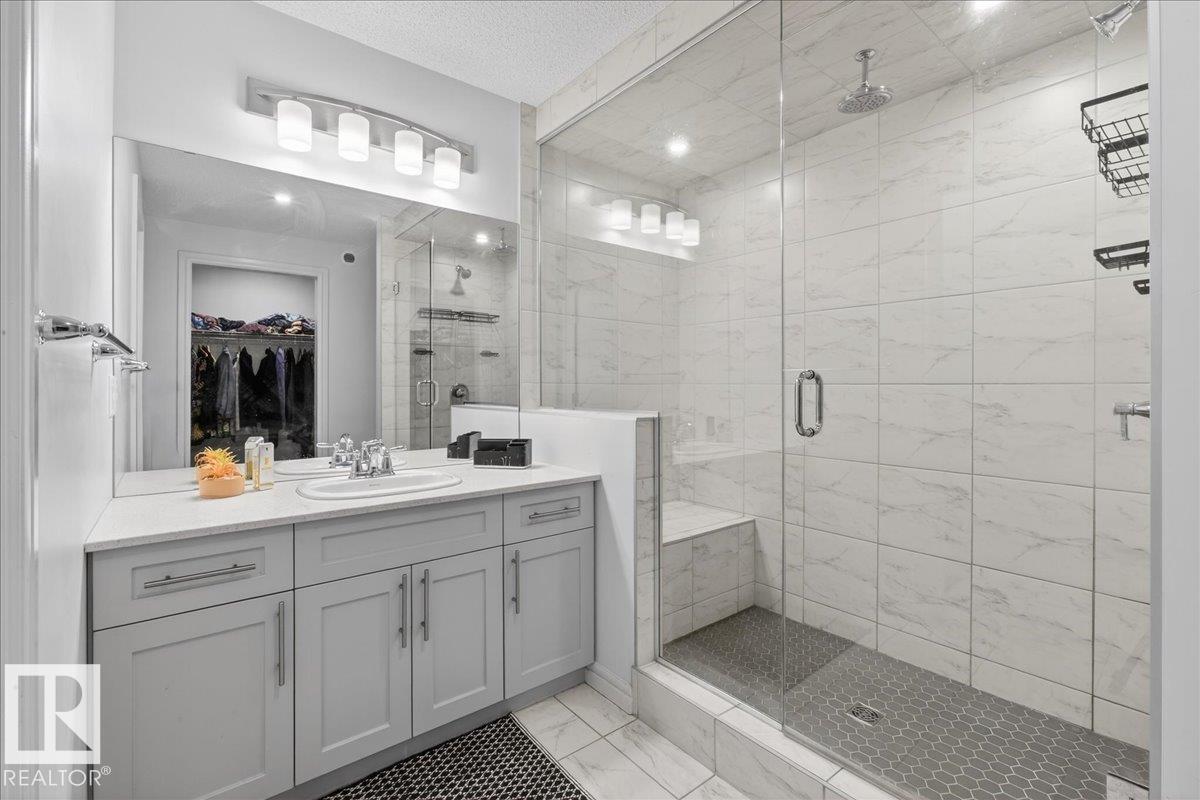 13072 211 ST NW NW, Edmonton