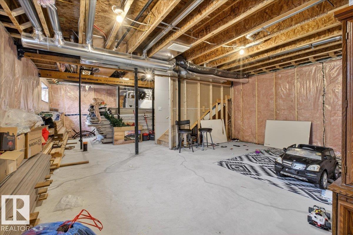 13072 211 ST NW NW, Edmonton