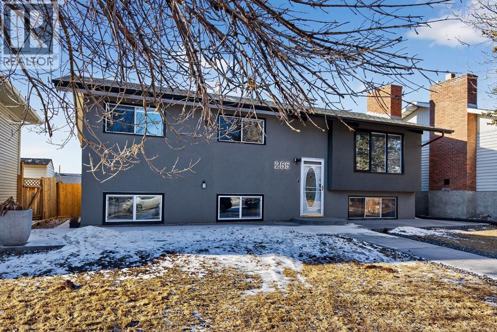255 Rundleridge Drive NE, Calgary, Alberta