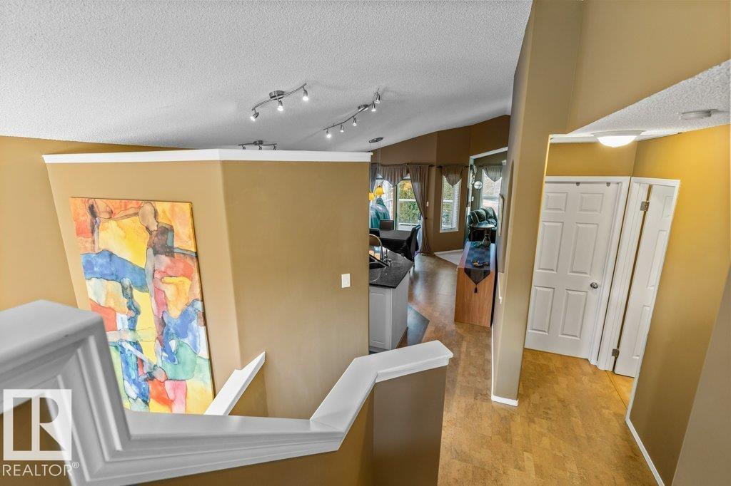 1916 KRAMER WY NW, Edmonton