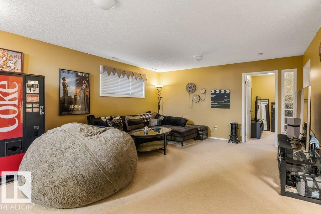 1916 KRAMER WY NW, Edmonton