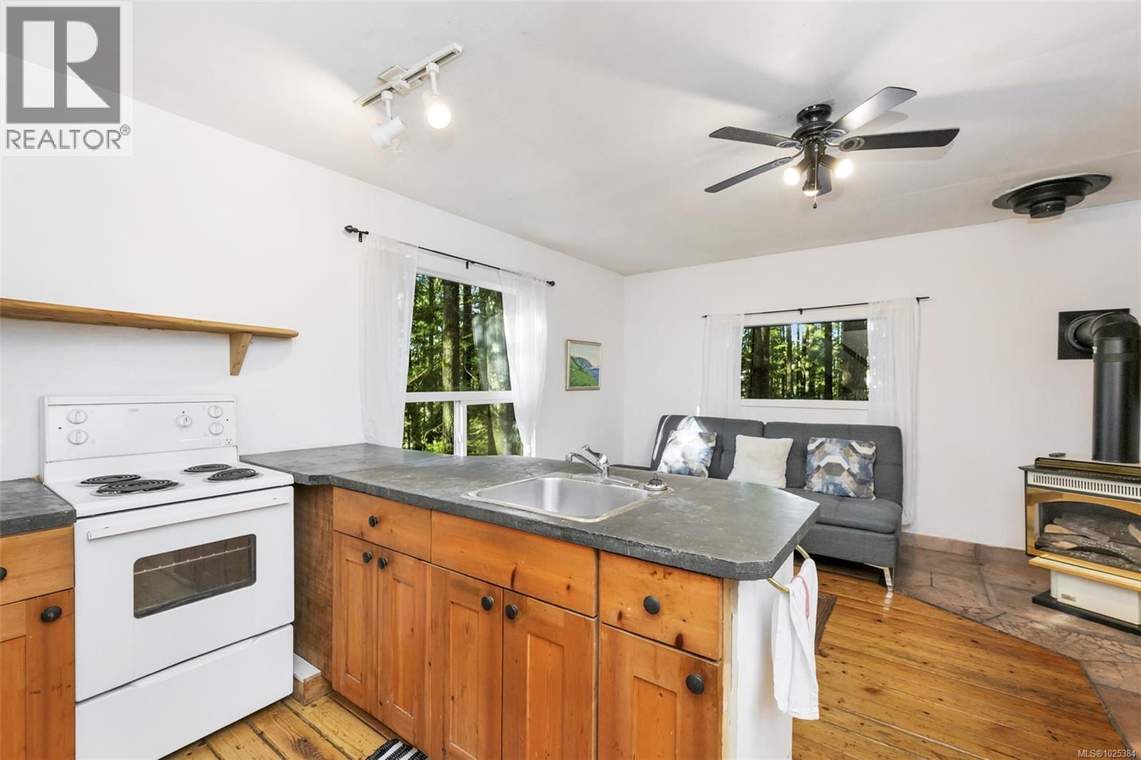 5086 McLay Rd, Duncan