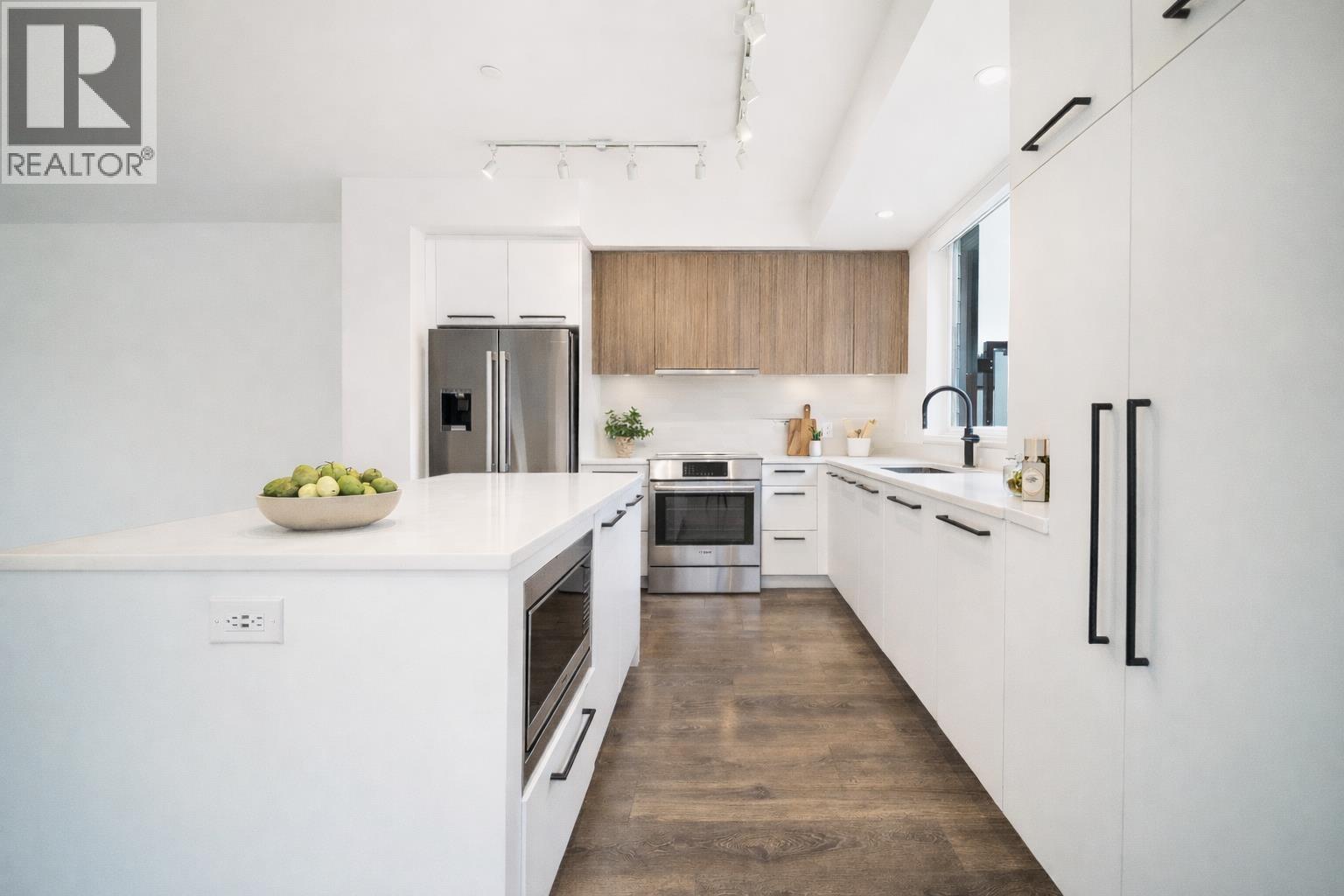 38035 HELM WAY, Squamish