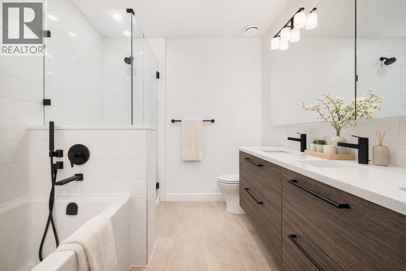 38035 HELM WAY, Squamish