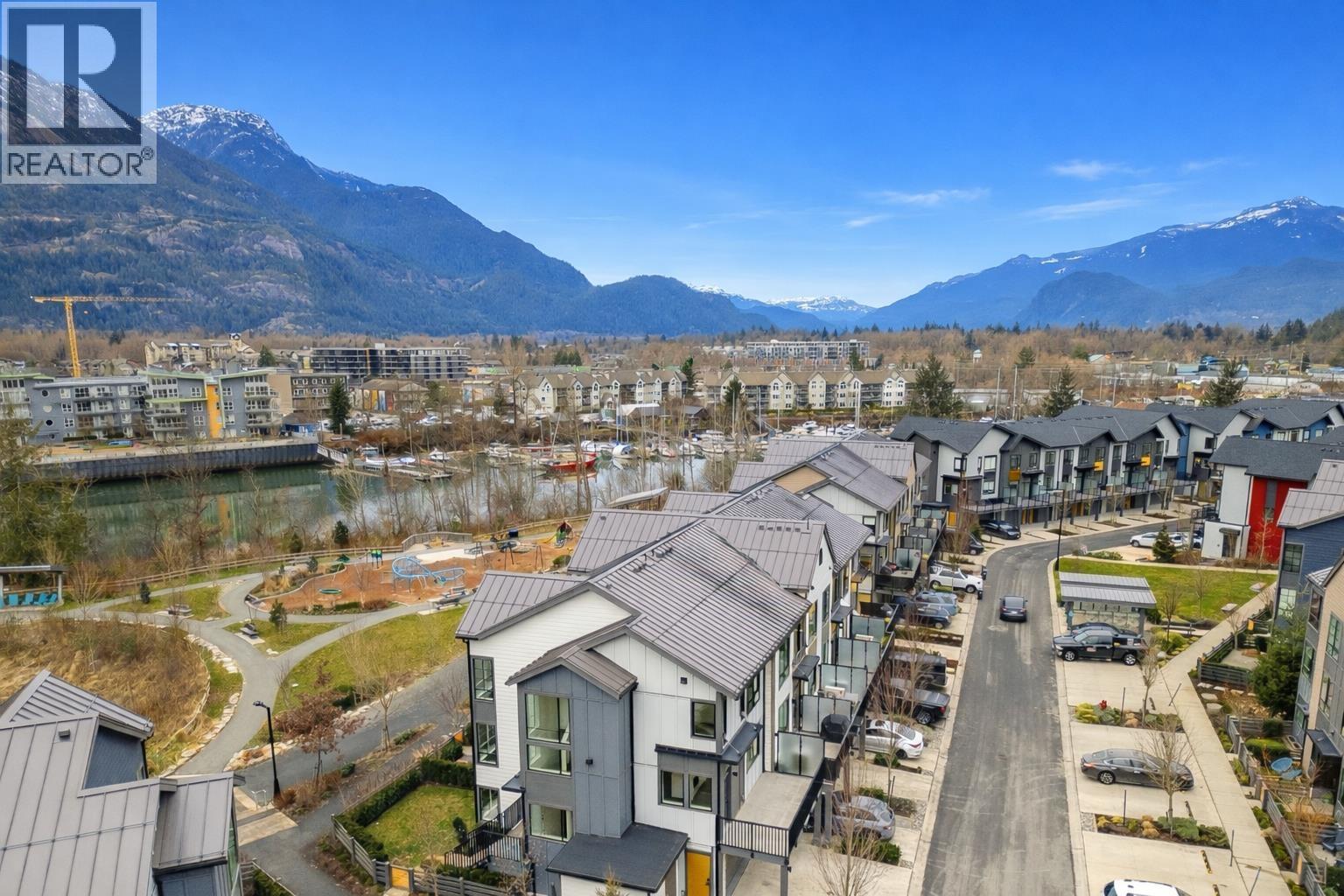 38035 HELM WAY, Squamish