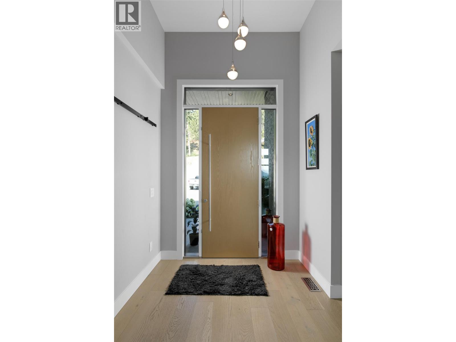  2510 Tallus Heights Lane, West Kelowna