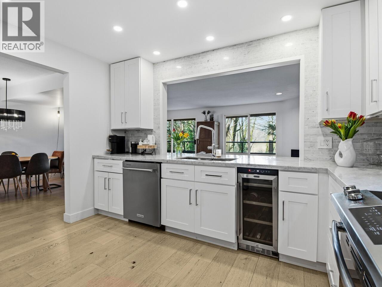 96 SHORELINE CIRCLE, Port Moody