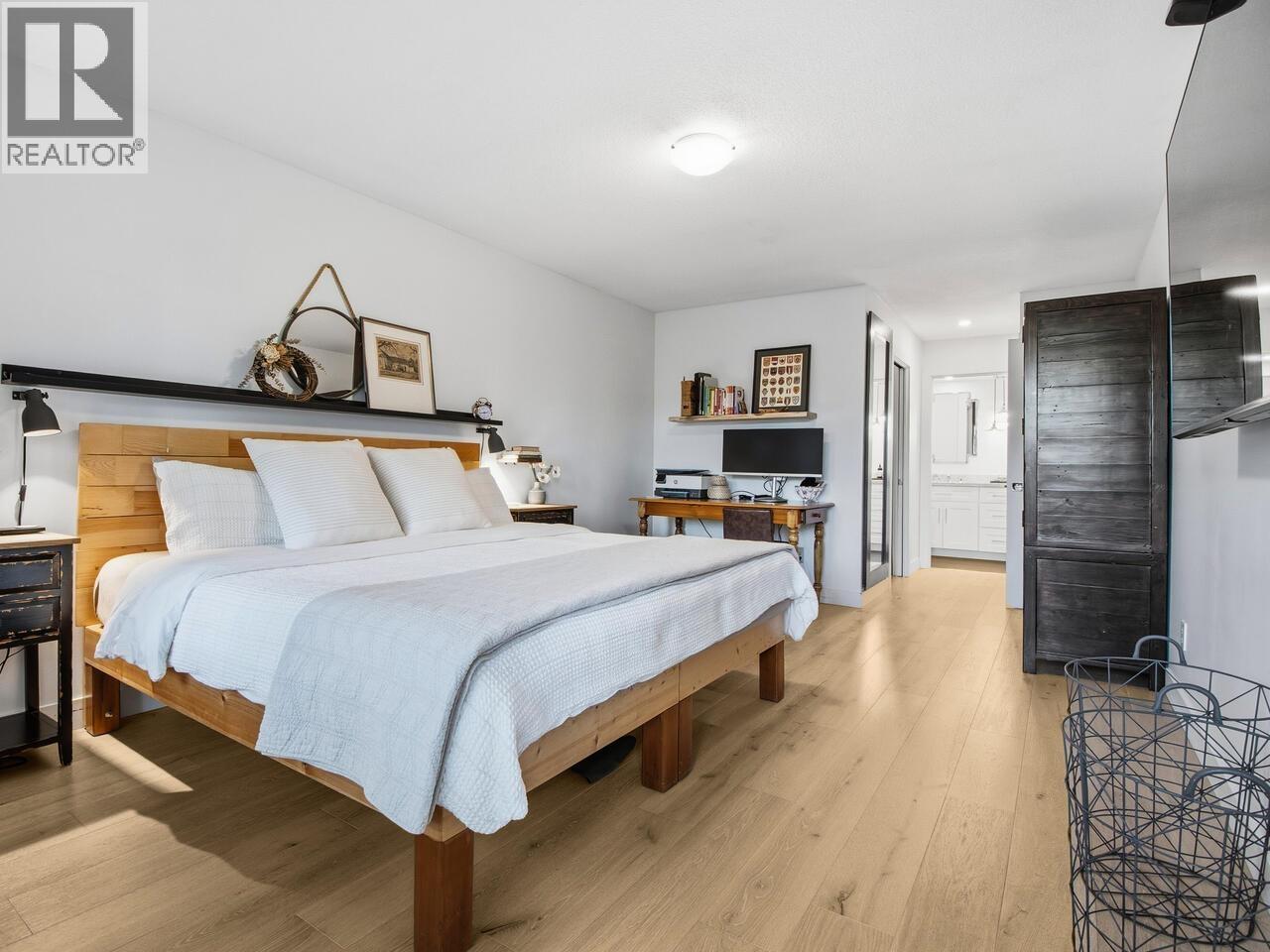 96 SHORELINE CIRCLE, Port Moody