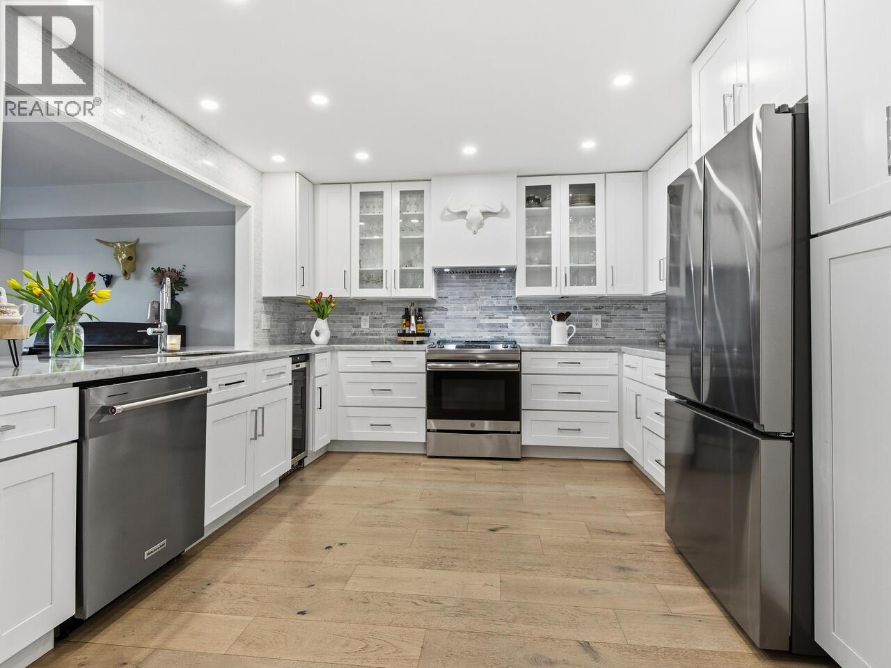 96 SHORELINE CIRCLE, Port Moody