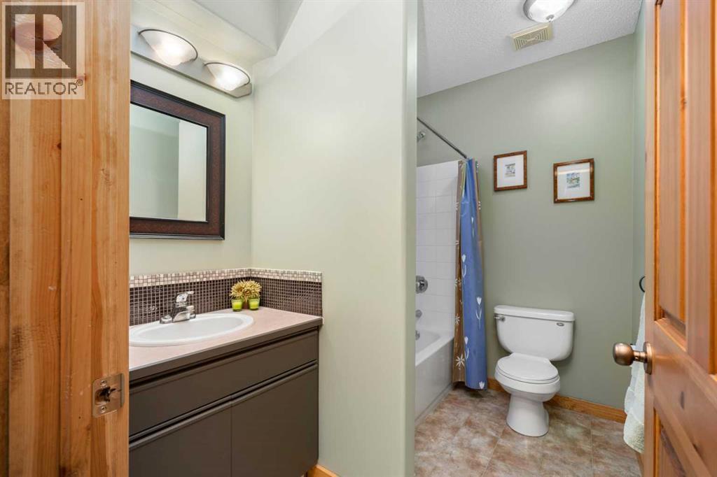 Single Family House for Sale in  Hidden Creek Heights NW Hidden Valley Calgary 