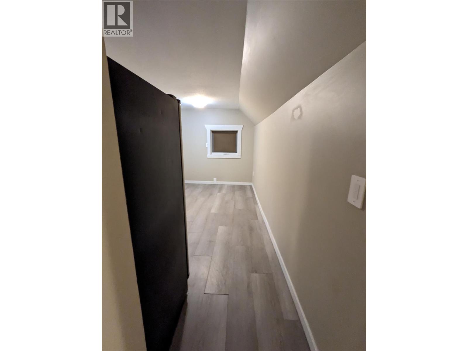 168 Yew Street - 13