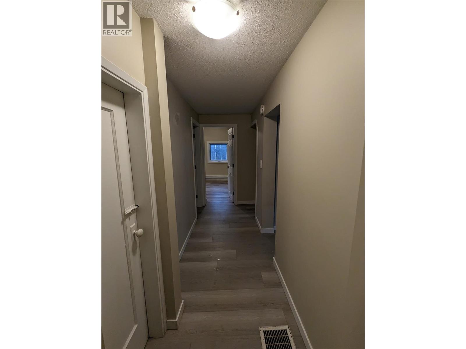 168 Yew Street - 4