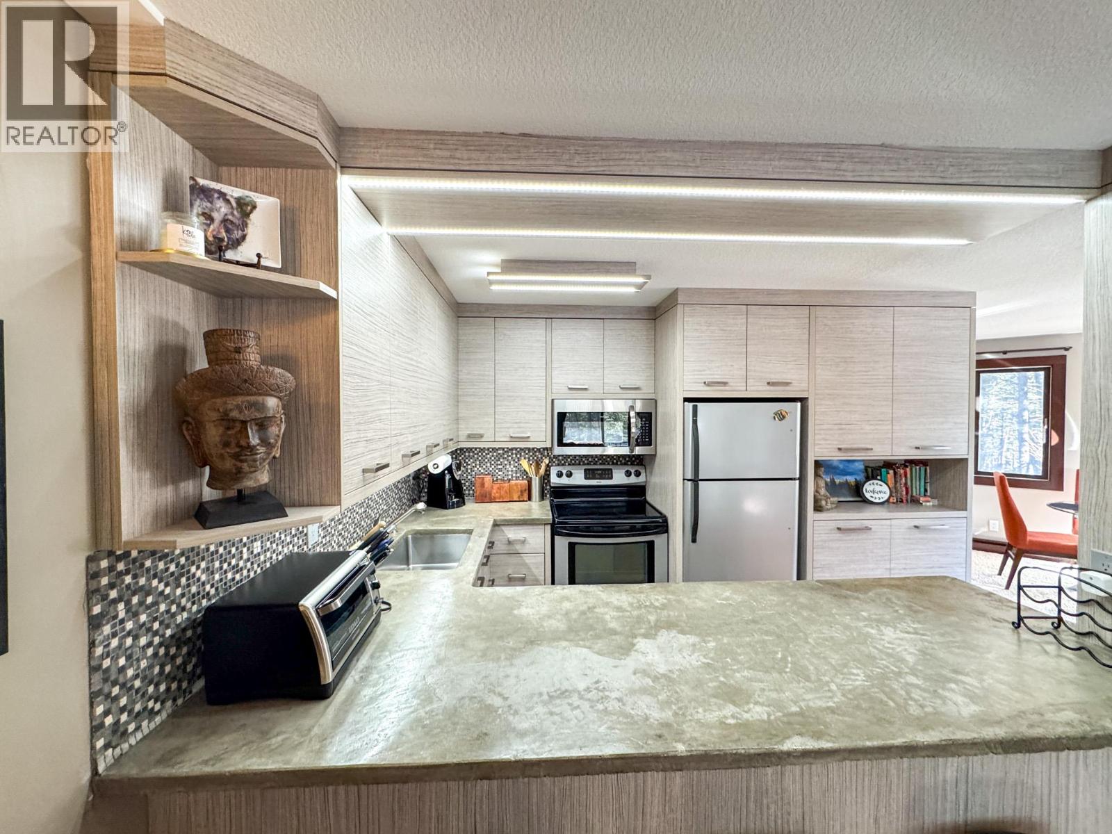 1492 Akiskinook Road Unit# 1, Windermere