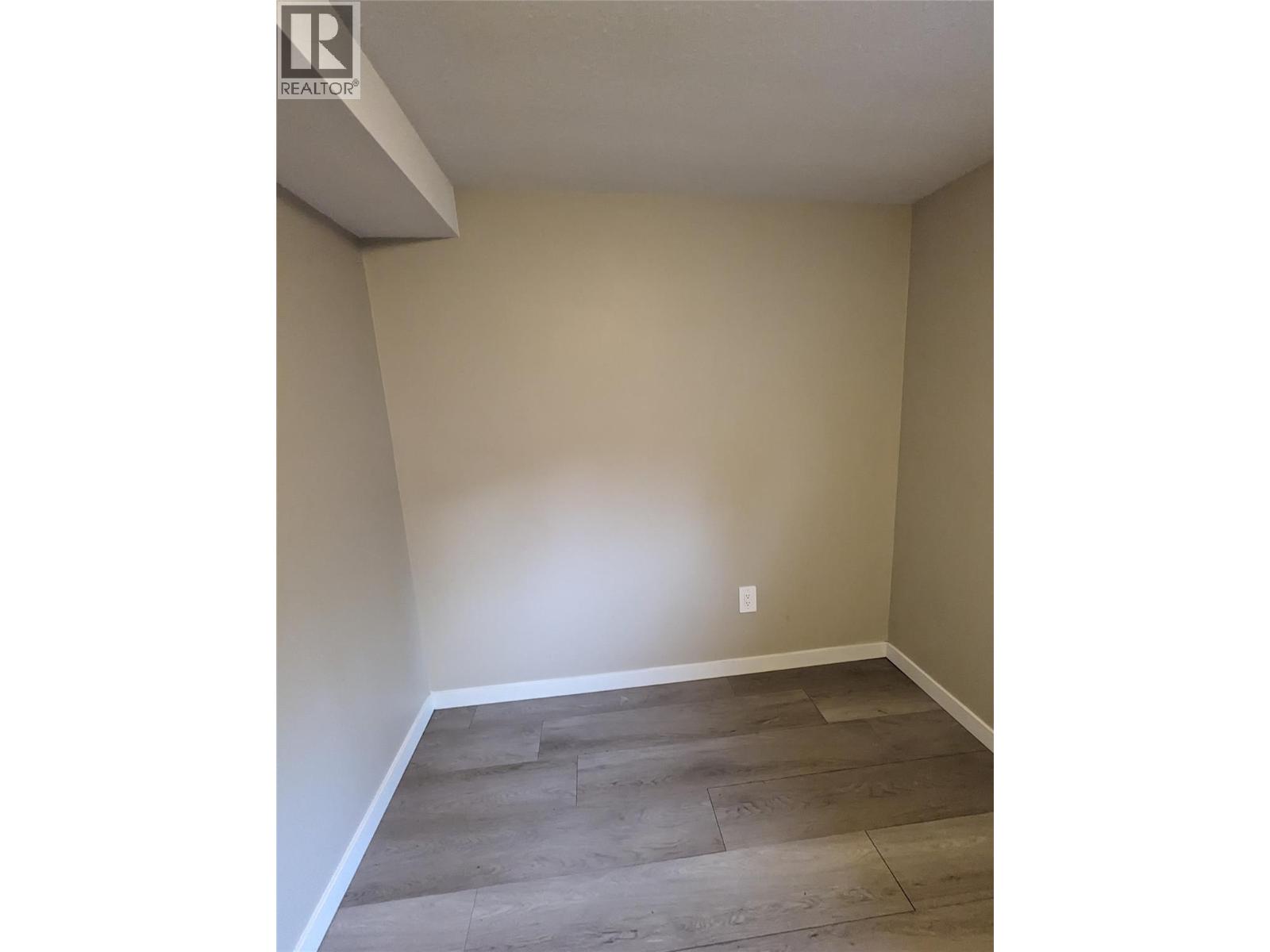 168 Yew Street - 18