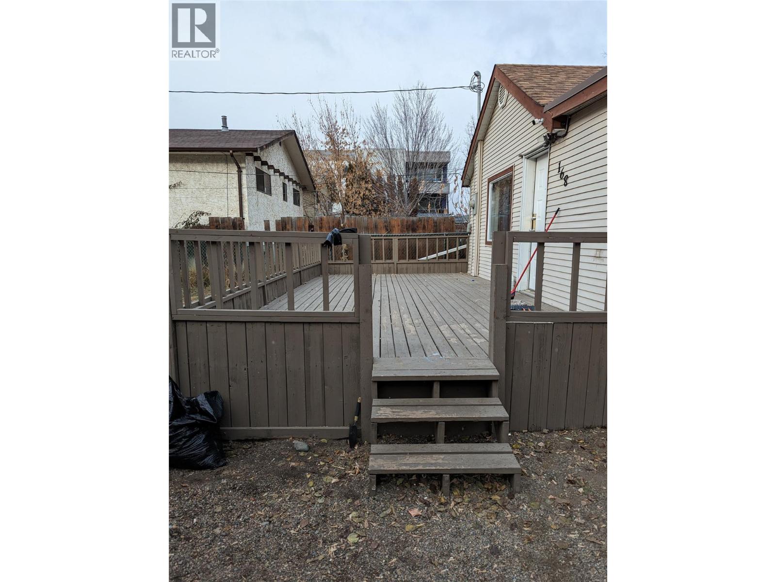 168 Yew Street - 27