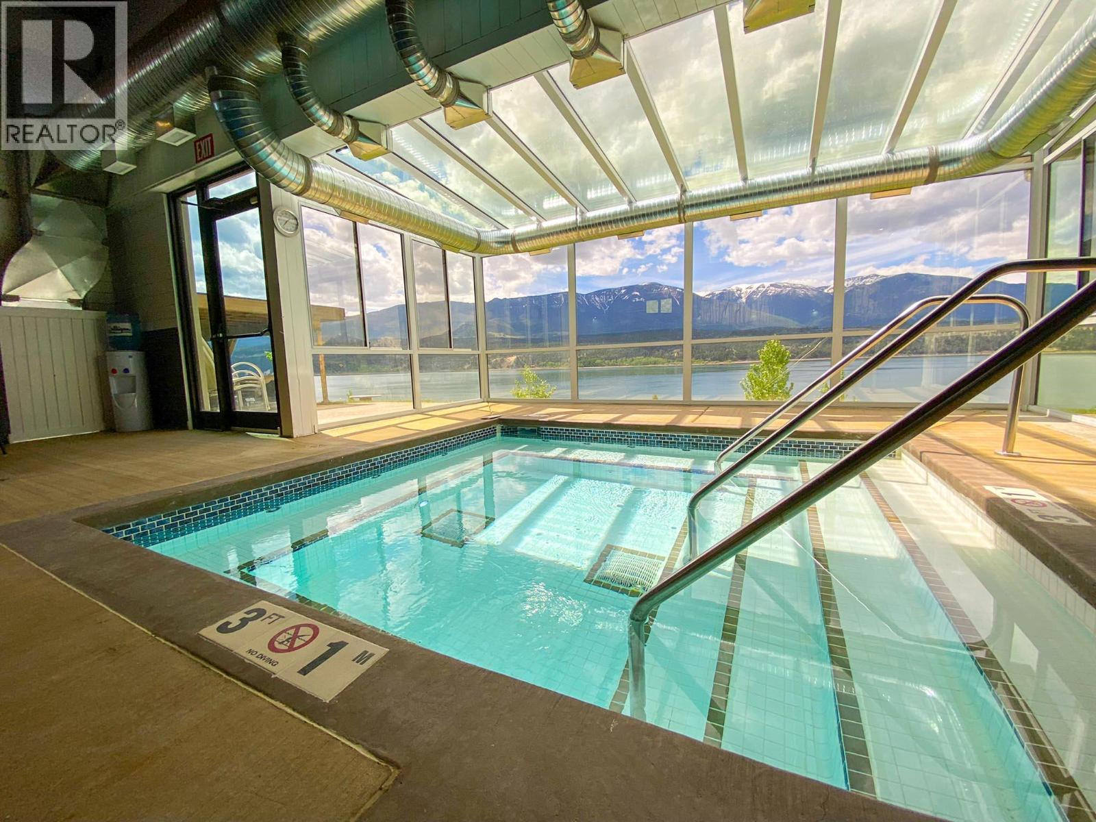 1492 Akiskinook Road Unit# 1, Windermere