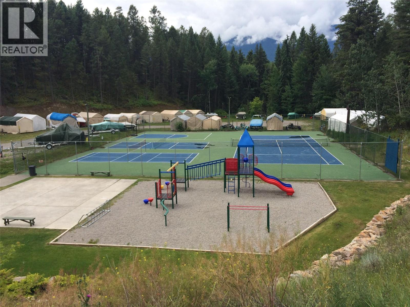 #1 1492 Akiskinook Road - 28